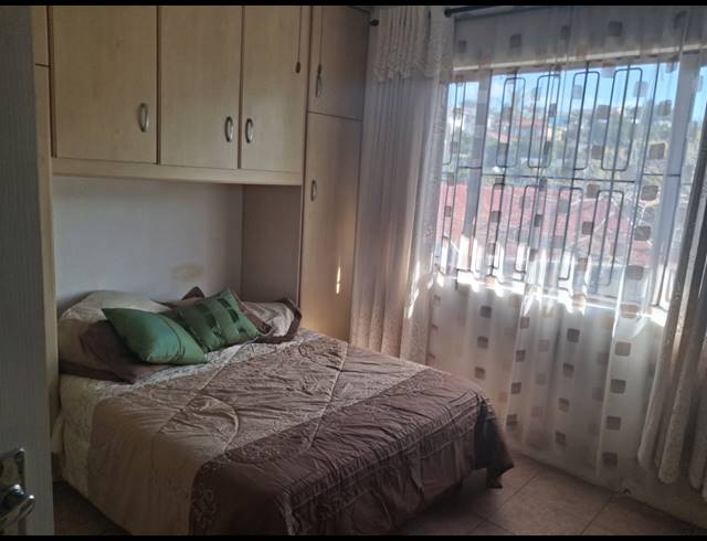 3 BEDROOM HOUSE FOR SALE IN CRAIGIEBURN